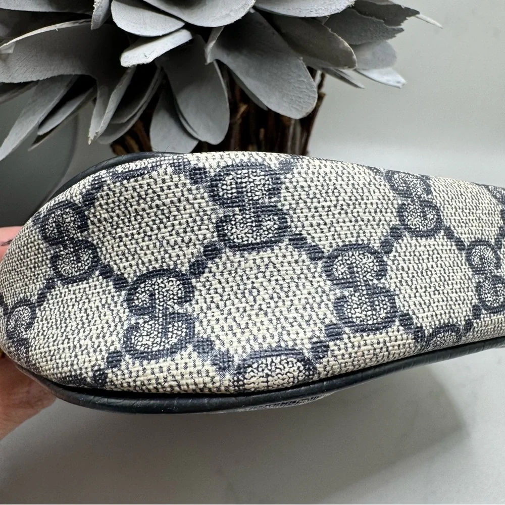 Gucci Cosmetic Pouch Vintage - Picture 8 of 10